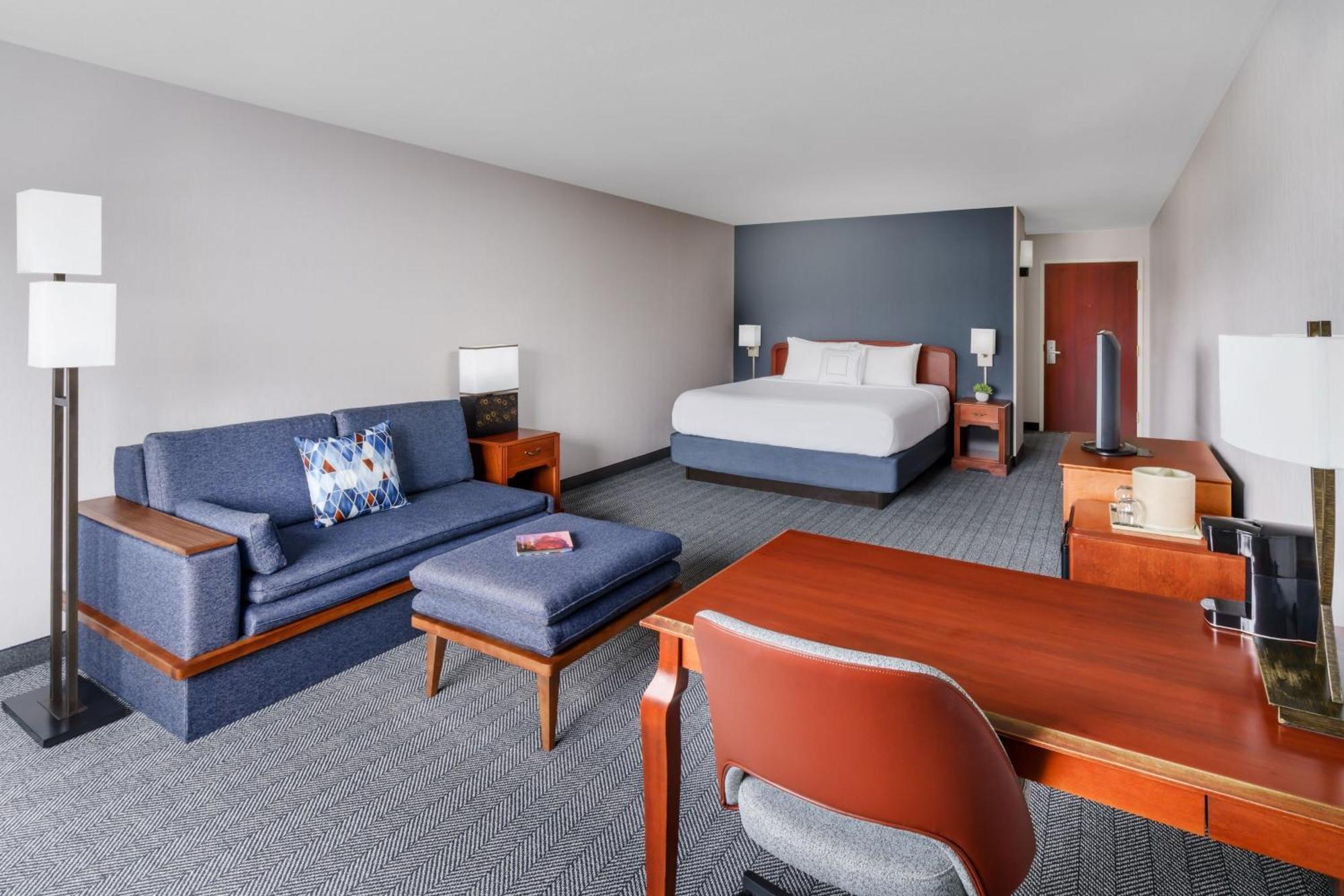 Courtyard By Marriott Sacramento Folsom Hotel Exterior photo
