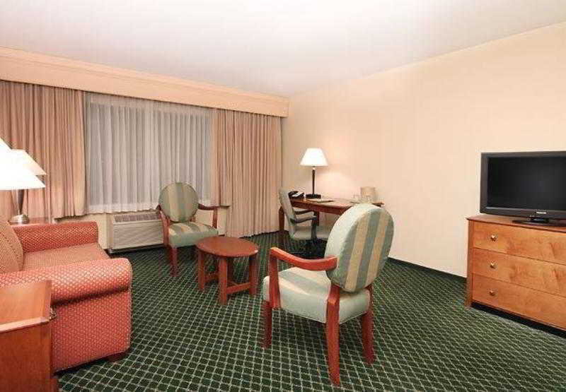 Courtyard By Marriott Sacramento Folsom Hotel Exterior photo